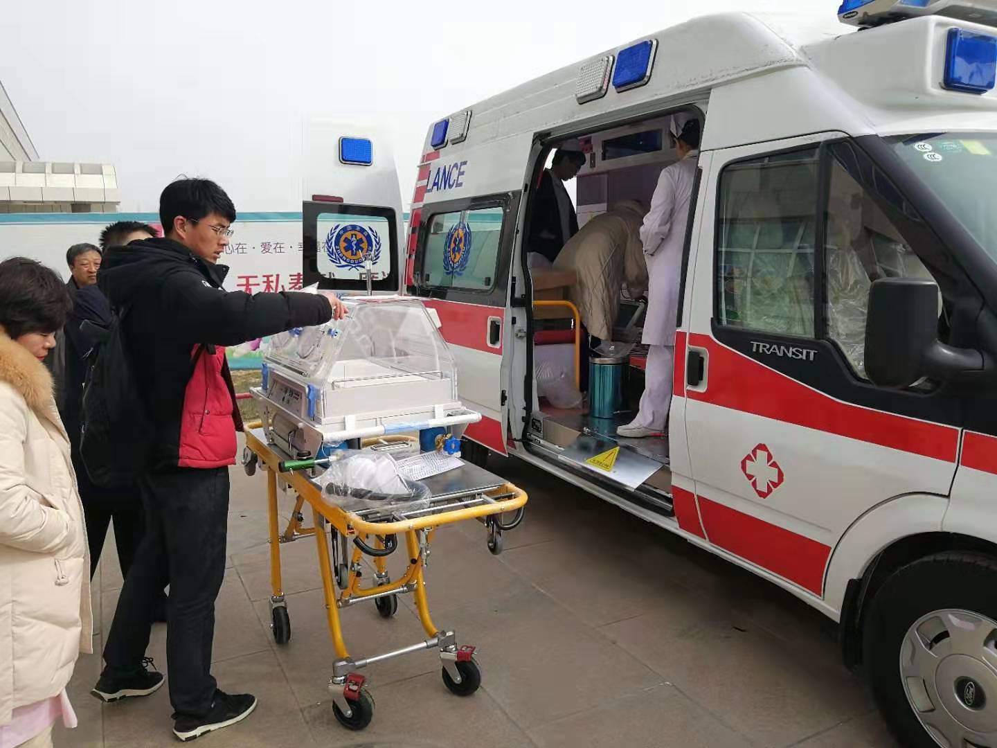 吉隆县救护车转院